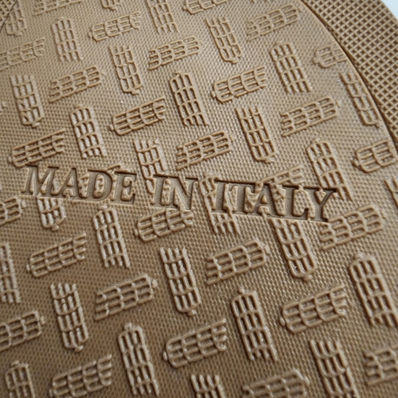 Toscanella Red Buckled Thong Sandals Size 6 Made in Italy Summer Sandals - Picture 11 of 11